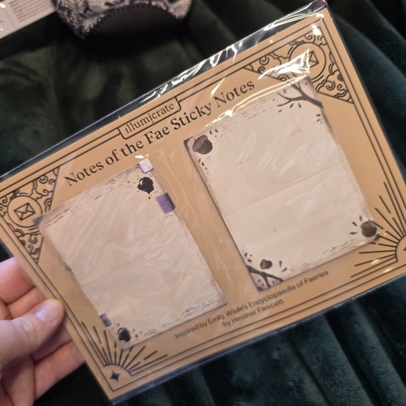 Illumicrate Book Box Bundle - Picture 3 of 13